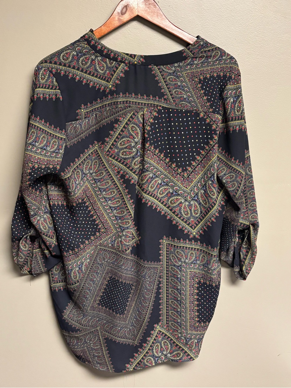 Lush Paisley Print Woman’s  V-Neck Blouse - Black - Picture 5 of 7